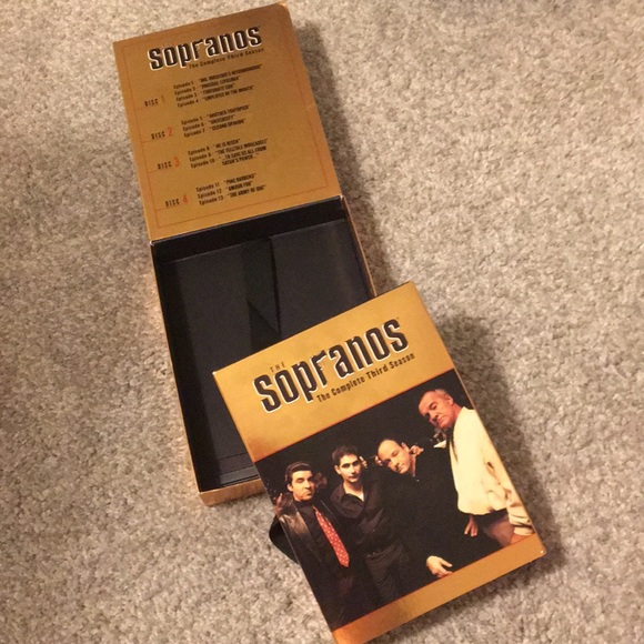 THE SOPRANOS - The Complete Third Season Box Set! - Picture 7 of 16